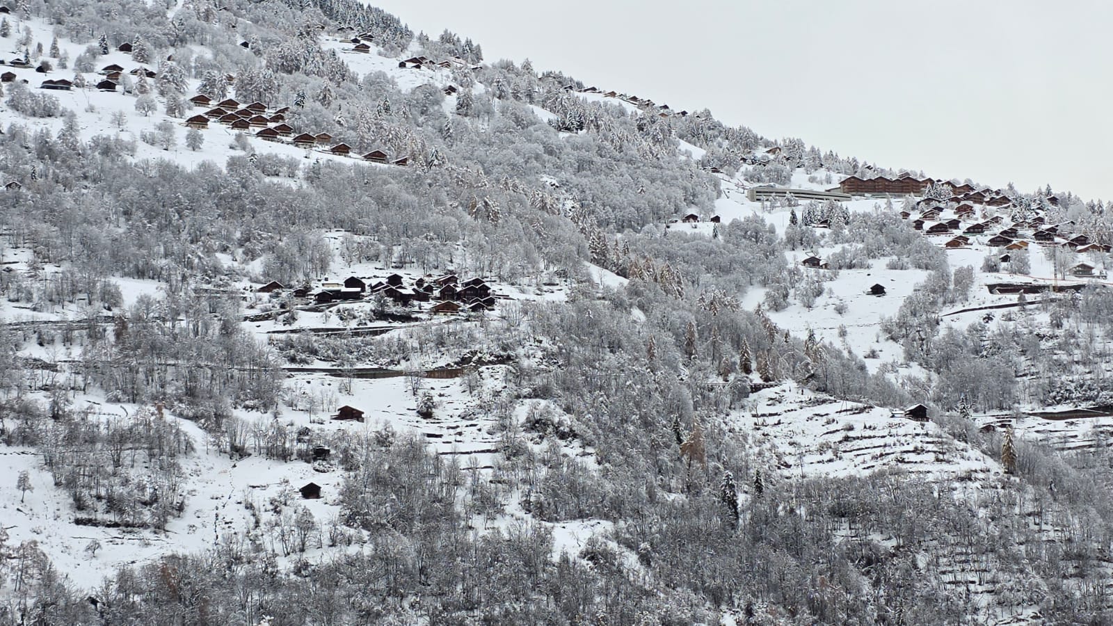 Vue panoramique sur la vallée
